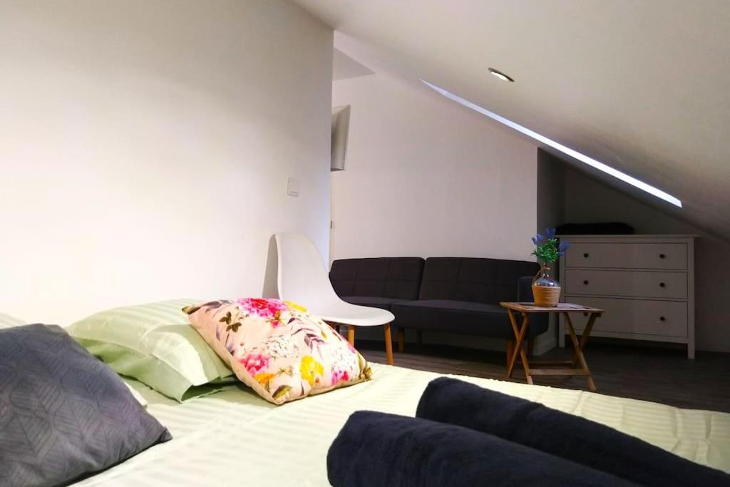 Le Cours Foucault - 3 Appartements - 8 Couchages 몽토방 외부 사진